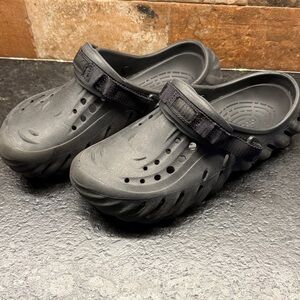 CROCS Black Classic Clogs